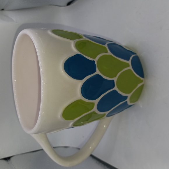 Starbucks Coffee Mug‎ 2009 Mermaid Scalloped Blue Green White 14 oz Hand Painted - Picture 1 of 2